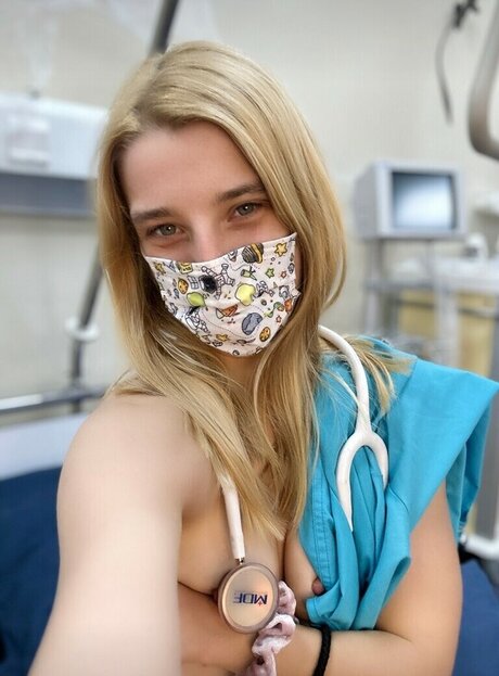 Sarah wi 2002 スター xxx ギャラリー