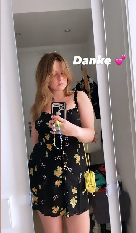 フランスのアナルOnlyFans アートヌード ギャラリー