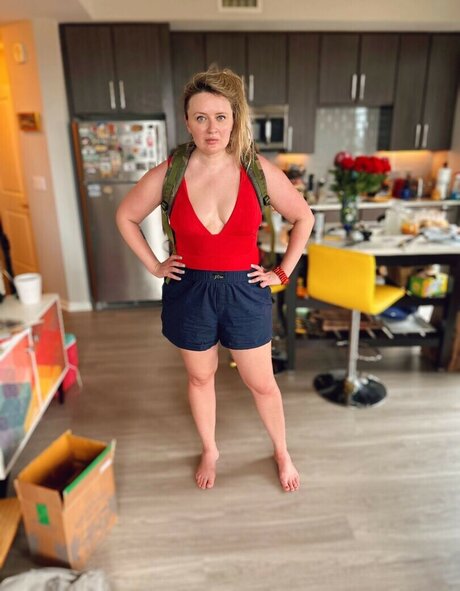 毛深い妊婦OnlyFans xxx 写真