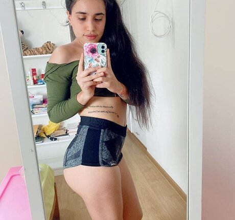 大きなお尻のアジア人OnlyFans セクシーヌード 写真