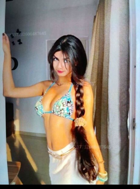 Aishwarya Harishankar モデル ギャラリー