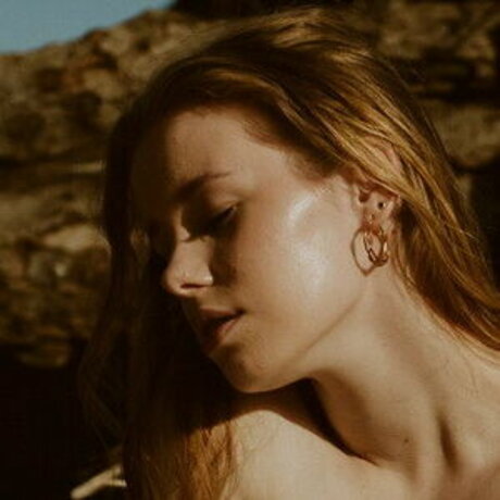 LalliPop 裸のポルノスター 写真