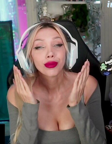 Intraventus トップポルノスター 写真