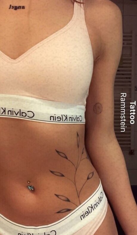 ブラック・ポーグ・オンリーファンズ ホットヌード 写真