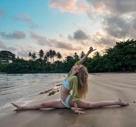 Lea Peach 素敵なポルノスター 画像