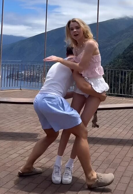 Lea Peach アートスター 写真