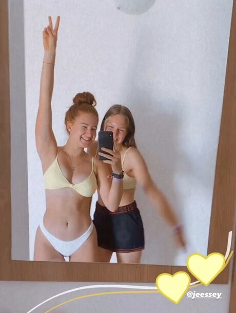 ブロンドオンリーファン ポルノ 写真