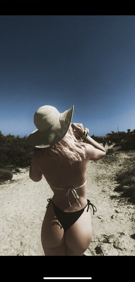 Lili Hamann セクシーなポルノスター 写真