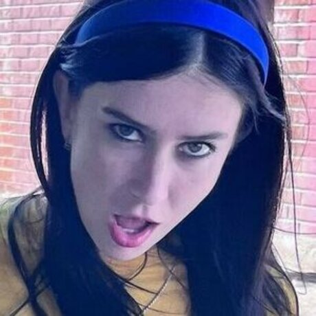 Carly McLellan ポルノスター 画像