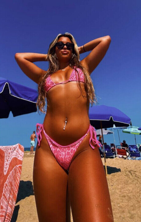 Madysen Nicole 美しいポルノスター 画像