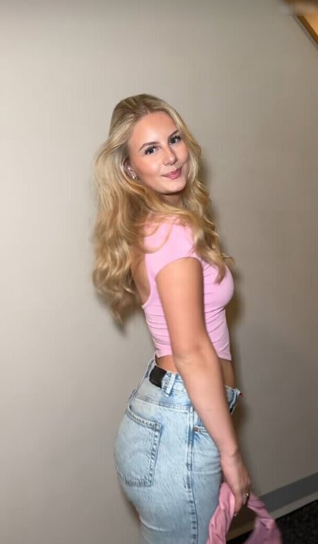 大きな黒いお尻のOnlyFans アートxxx ギャラリー