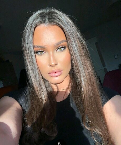 Maddison Maye かわいいスター 写真