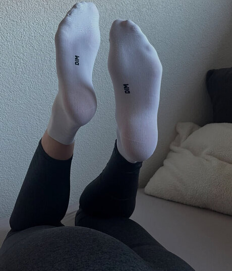 レズビアン ストラップオン OnlyFans エロチック 画像