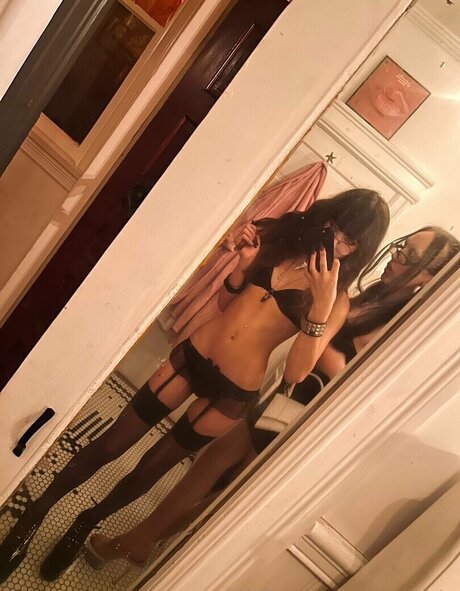 ぽっちゃりブロンドOnlyFans ポルノグラフィック 画像