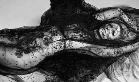 Lara Stone ヌードモデル 写真