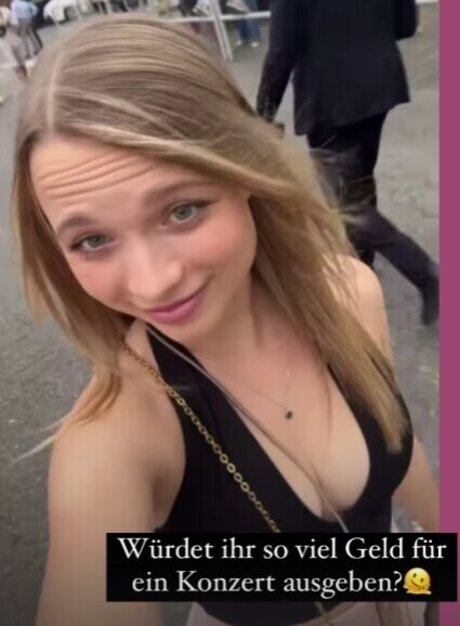 熟女ティーンOnlyFans ヌード 画像