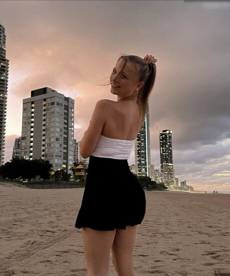 黒人ペニスOnlyFans アートヌード 画像