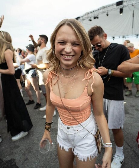 Lisa K ppers セックスポルノスター 写真