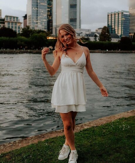 熟女オーガズムOnlyFans トップ 画像