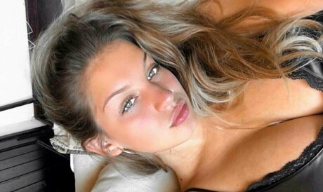 leasanz ヌードスター 写真