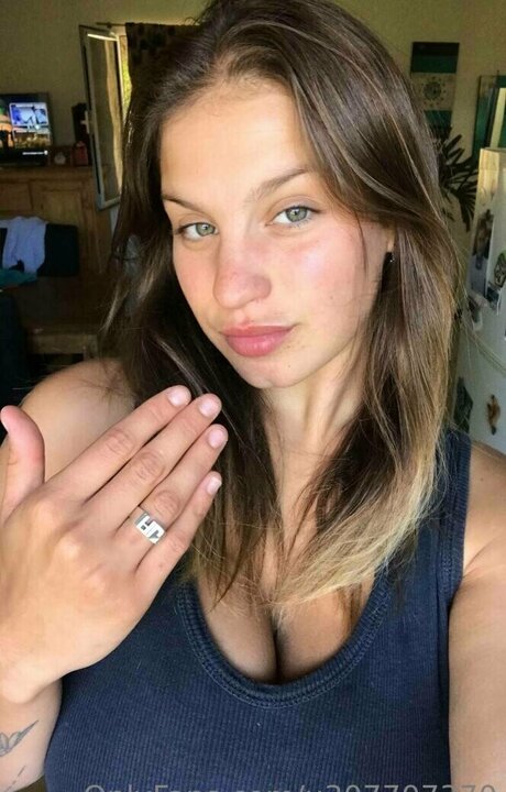 leasanz 無料モデル 写真