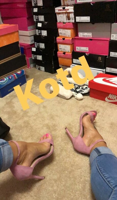 Emelh827 ヌードモデル ギャラリー