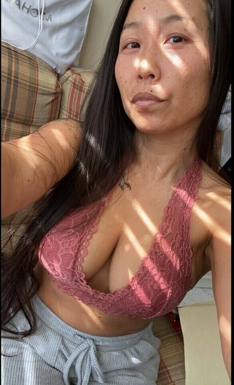 Emelh827 ホットスター 写真