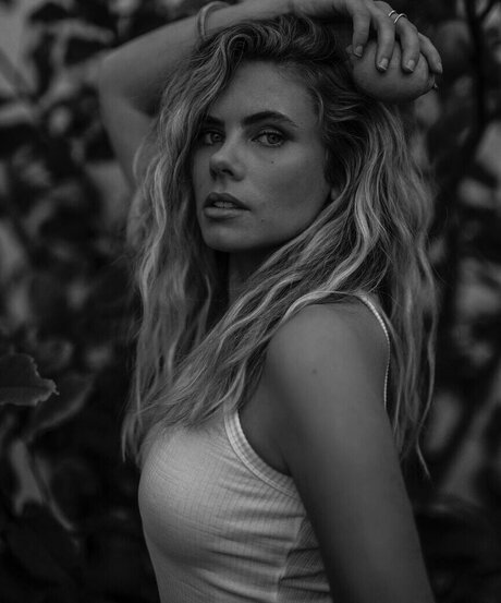 Peyton Cole 裸のスター ギャラリー