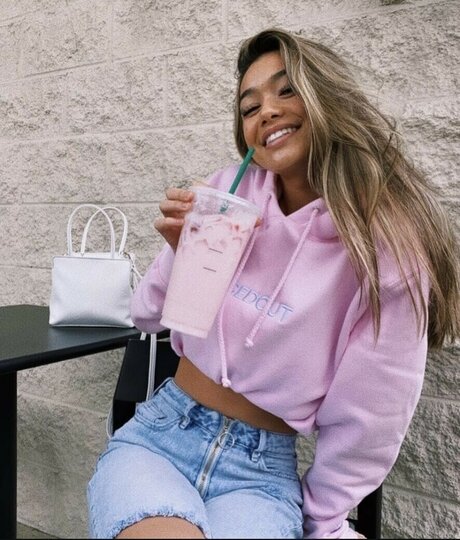 Kaylee Pereira 素敵なスター ギャラリー