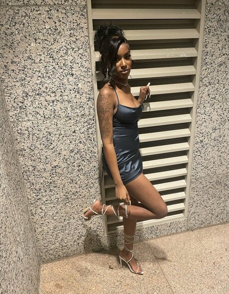 lauryntierre ヌードモデル 写真