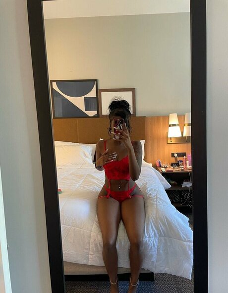 lauryntierre 最高の女優 写真