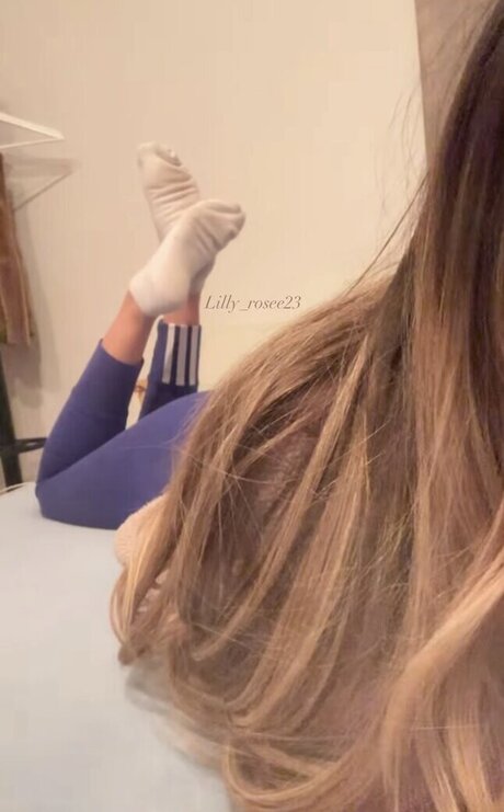 Lilly rosee23 セクシーなスター ギャラリー