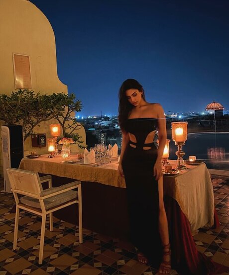 Pakhi Gadh セクシーモデル 写真