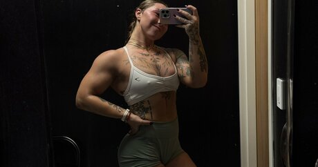 ナイロン足 OnlyFans 無料ヌード 画像