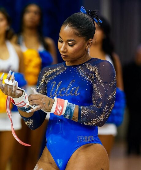 Jordan Chiles ホットなポルノスター アーカイブ