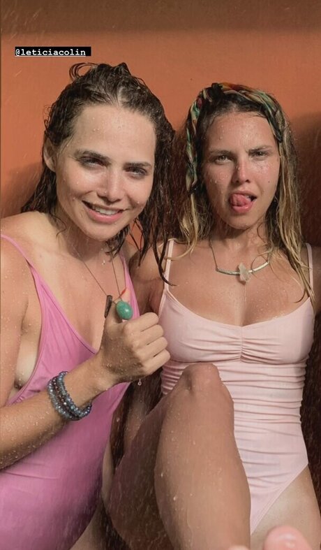 足の裏3P OnlyFans パーフェクト 画像