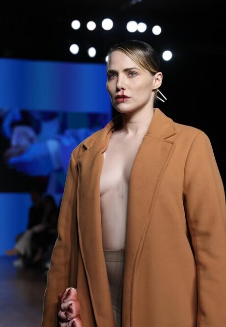 Leticia Colin ポルノモデル ギャラリー