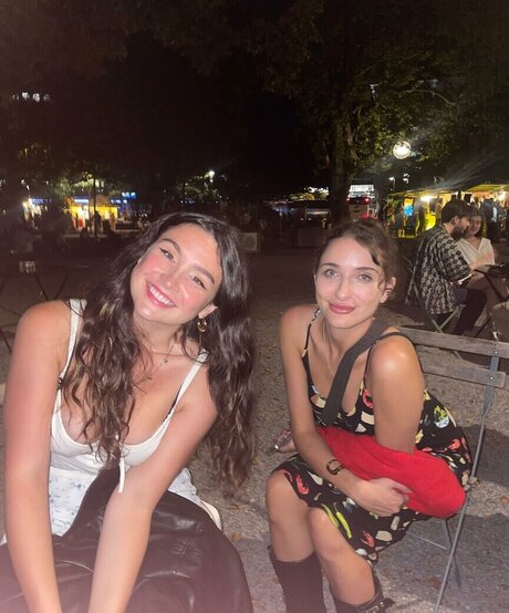 Olivia DeLaurentis 美しいモデル 写真