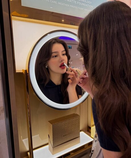 18歳のOnlyFans ホット裸 写真