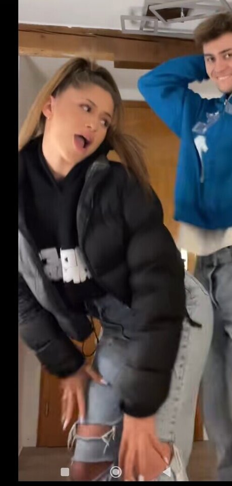 曲線美の赤毛OnlyFans ヌード 写真