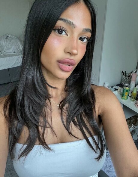 imanimalikaa 美しいポルノスター 画像