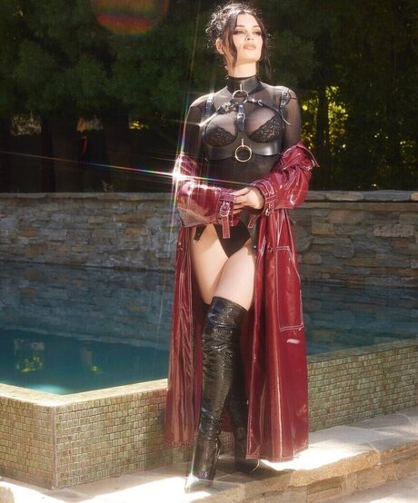 Saraya Jade Bevis ポルノスター xxx 写真