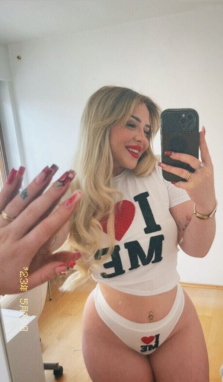 ぽっちゃりエモOnlyFans ポルノ 写真