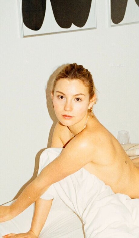 vicky2203 スター ヌード 写真