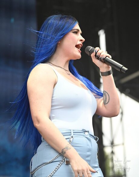 フランスのアナルOnlyFans アートヌード 画像