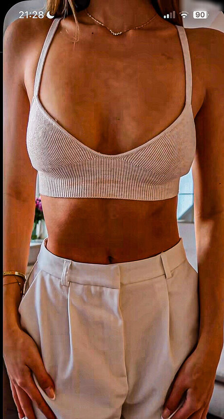 Liza wdmn 無料モデル 写真