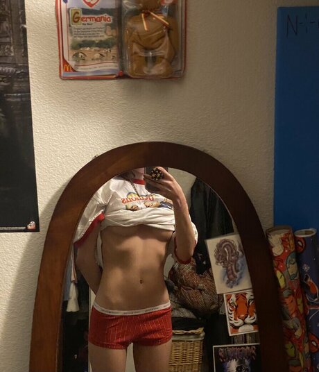 intrnlbleedin 高品質スター 写真