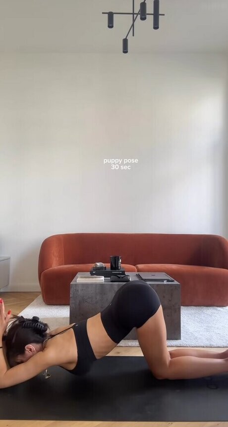 Merve zkan セクシーモデル 写真