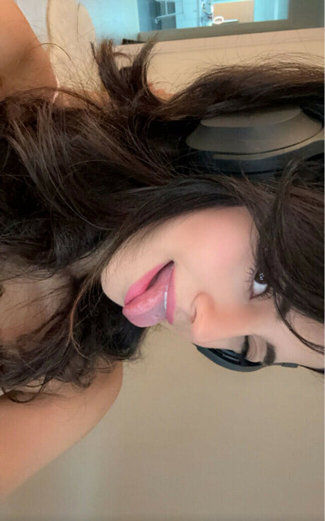 Melody Oz エロティックなスター 写真