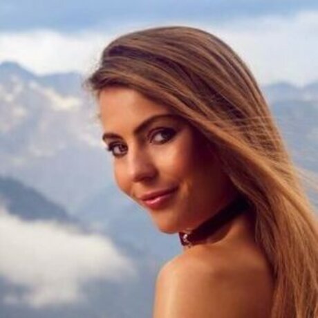 OnlyFansを無効にしました セクシーヌード 写真